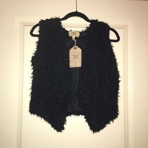 Girls fuzzy black vest